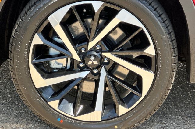 2025 Mitsubishi Outlander PHEV SE 2025 Mitsubishi Outlander PHEV SE