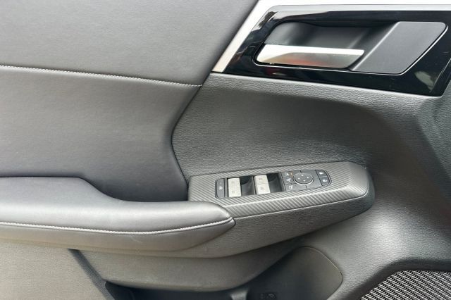 2025 Mitsubishi Outlander PHEV SE 2025 Mitsubishi Outlander PHEV SE