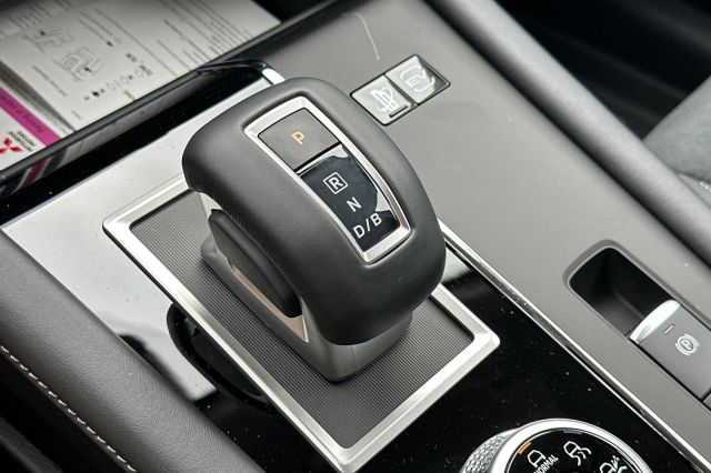 2025 Mitsubishi Outlander PHEV SE 2025 Mitsubishi Outlander PHEV SE