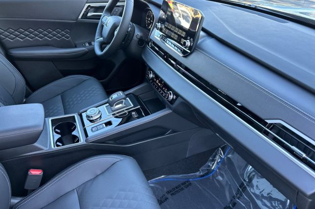 2025 Mitsubishi Outlander PHEV SEL 2025 Mitsubishi Outlander PHEV SEL