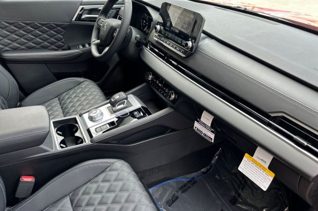 2025 Mitsubishi Outlander PHEV SEL 2025 Mitsubishi Outlander PHEV SEL