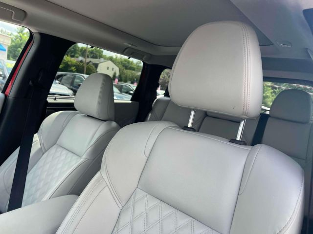 2025 Mitsubishi Outlander Plug-In Hybrid SEL S-AWC
