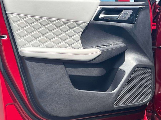 2025 Mitsubishi Outlander Plug-In Hybrid SEL