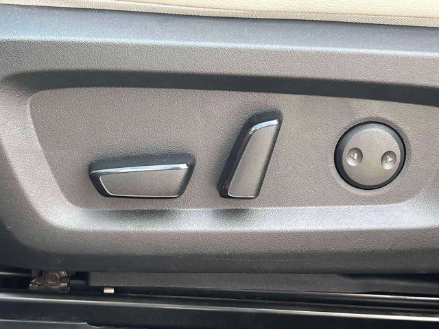 2025 Mitsubishi Outlander Plug-In Hybrid SEL