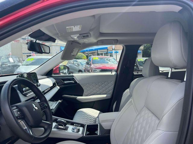 2025 Mitsubishi Outlander Plug-In Hybrid SEL