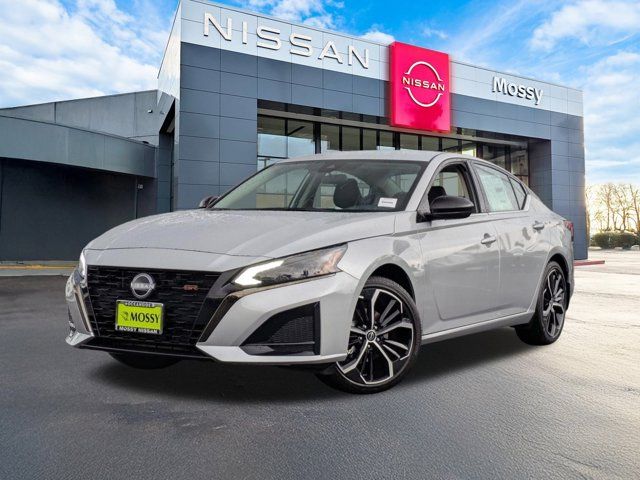 2025 Nissan Altima SR