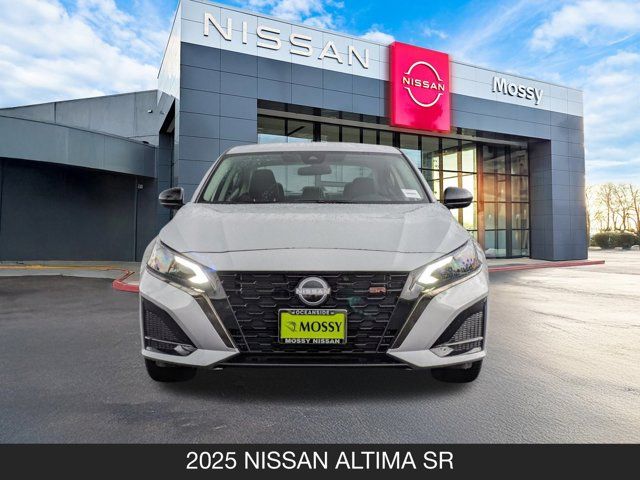 2025 Nissan Altima SR