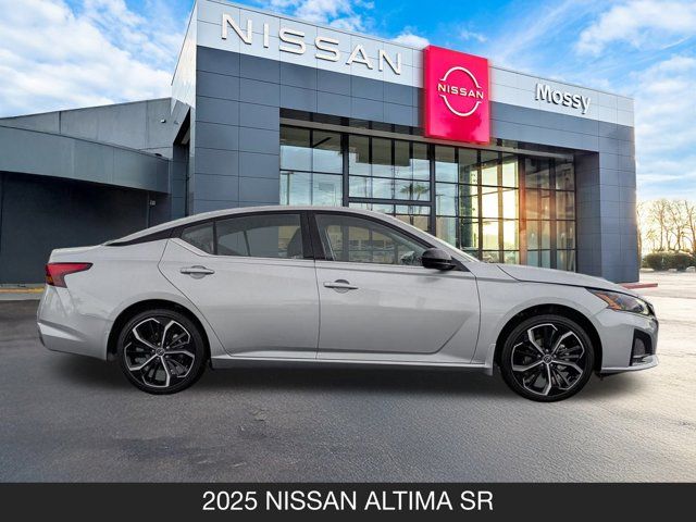 2025 Nissan Altima SR