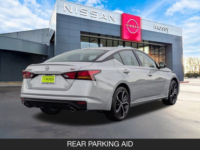 2025 Nissan Altima SR