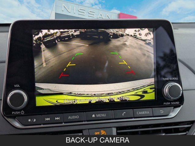 2025 Nissan Altima SR