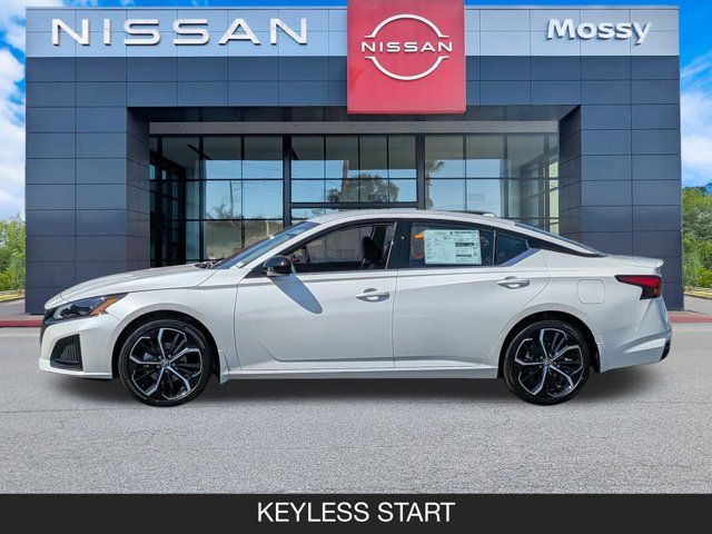 2025 Nissan Altima SR 2025 Nissan Altima SR