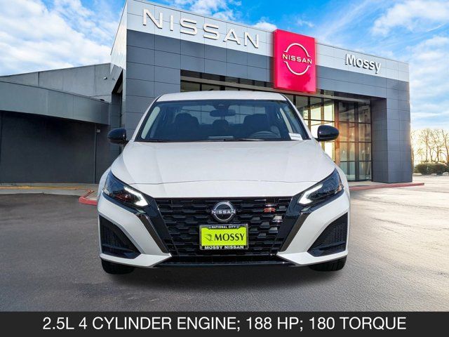 2025 Nissan Altima SR