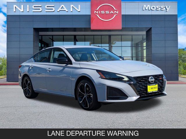 2025 Nissan Altima SR 2025 Nissan Altima SR