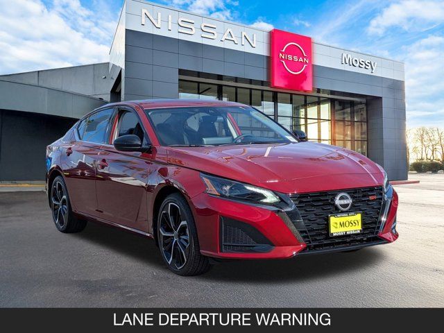 2025 Nissan Altima SR