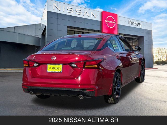 2025 Nissan Altima SR