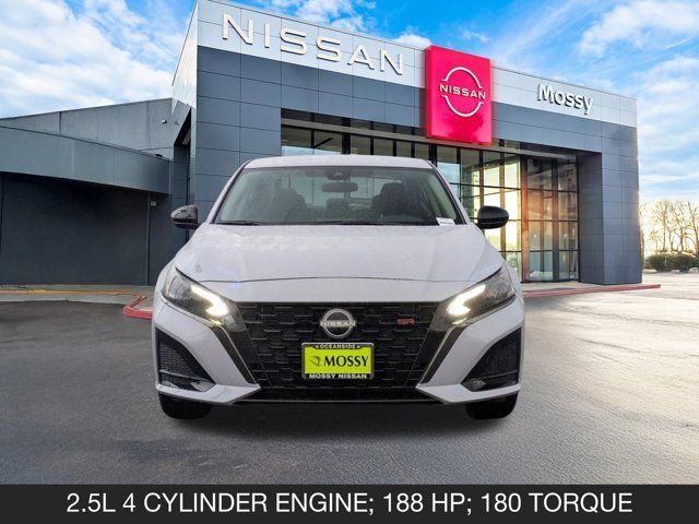 2025 Nissan Altima SR 2025 Nissan Altima SR