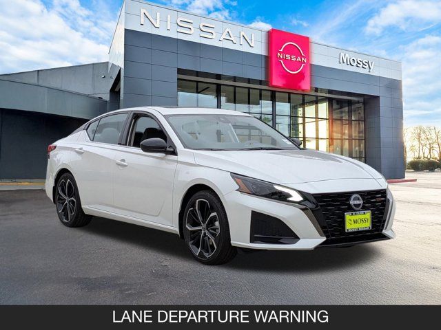 2025 Nissan Altima SR 2025 Nissan Altima SR