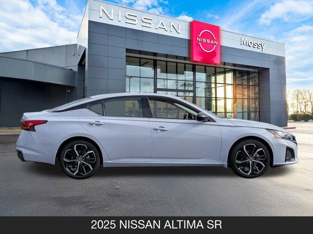 2025 Nissan Altima SR