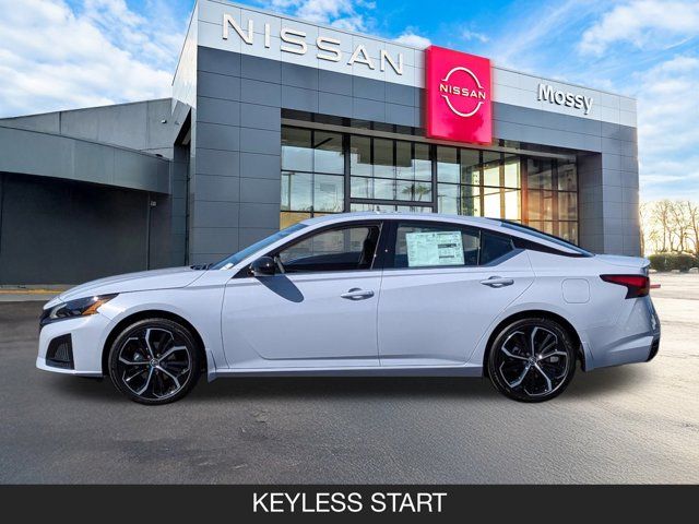 2025 Nissan Altima SR 2025 Nissan Altima SR