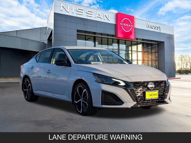 2025 Nissan Altima SR 2025 Nissan Altima SR