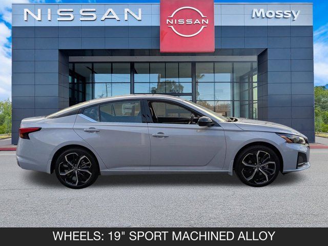 2025 Nissan Altima SR 2025 Nissan Altima SR