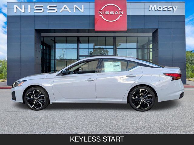 2025 Nissan Altima SR 2025 Nissan Altima SR