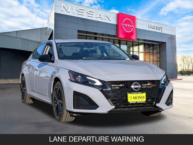 2025 Nissan Altima SR 2025 Nissan Altima SR