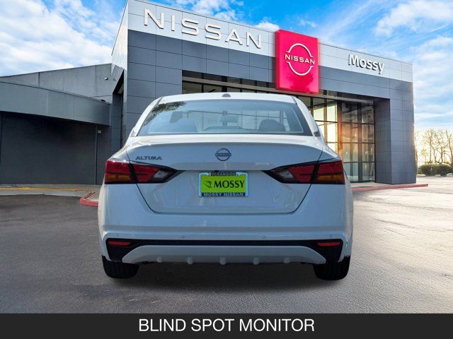 2025 Nissan Altima SV