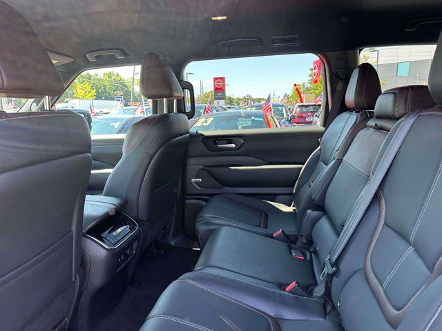 2025 Nissan Armada SL