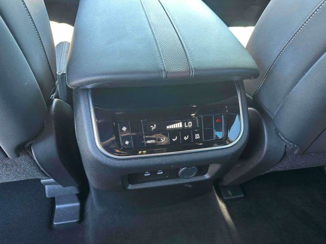 2025 Nissan Armada SL