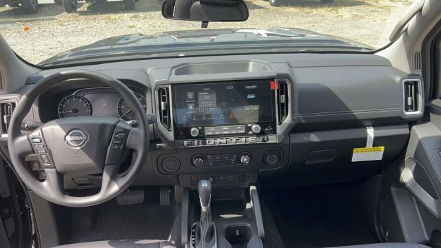 2025 Nissan Frontier King Cab 4x2 SV