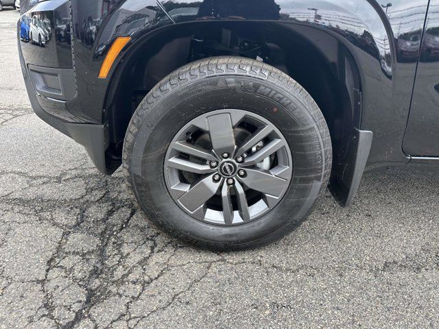 2025 Nissan Frontier SV