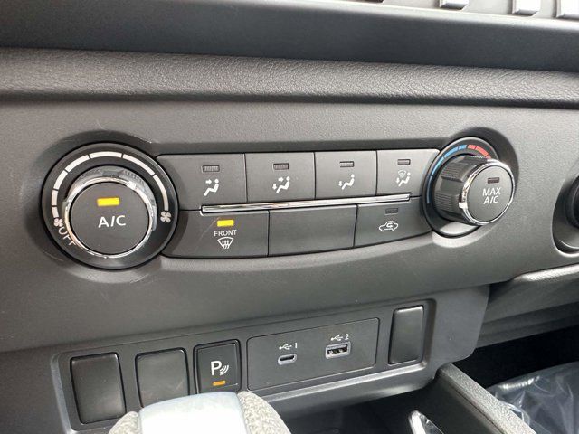 2025 Nissan Frontier SV