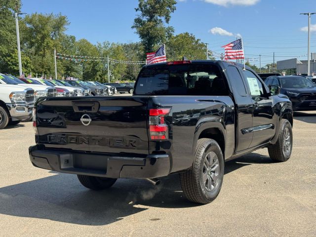 2025 Nissan Frontier SV