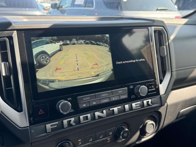 2025 Nissan Frontier SV