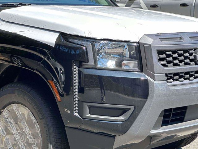 2025 Nissan Frontier SV