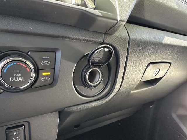 2025 Nissan Frontier SV 2025 Nissan Frontier SV