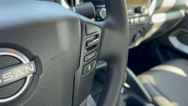 2025 Nissan Frontier King Cab 4x4 SV