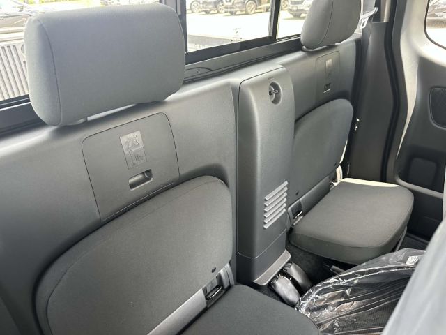 2025 Nissan Frontier King Cab 4x4 SV
