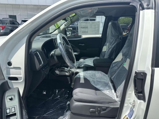 2025 Nissan Frontier King Cab 4x4 SV