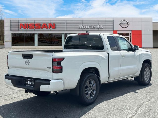 2025 Nissan Frontier King Cab 4x4 SV