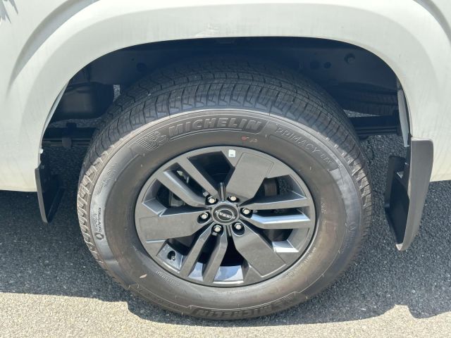 2025 Nissan Frontier King Cab 4x4 SV