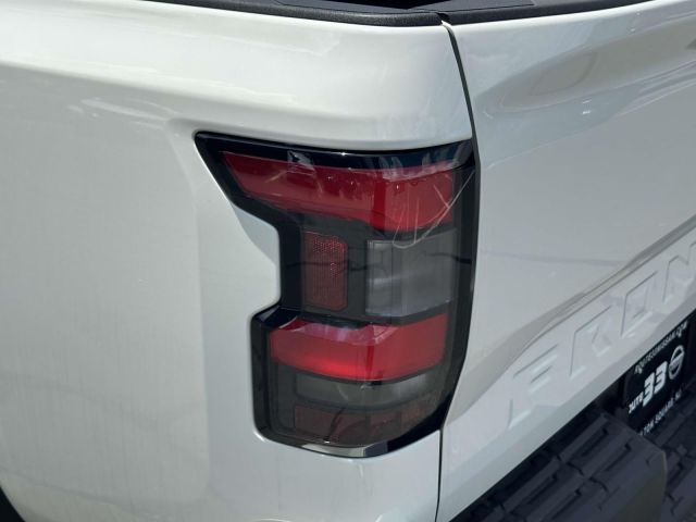 2025 Nissan Frontier King Cab 4x4 SV