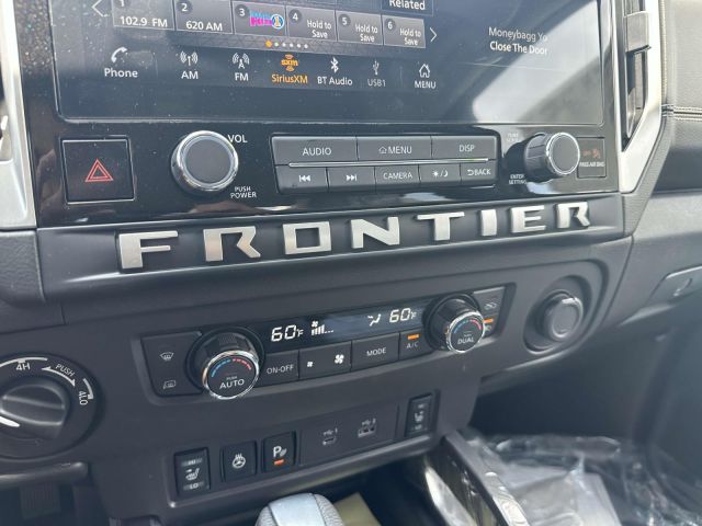 2025 Nissan Frontier King Cab 4x4 SV