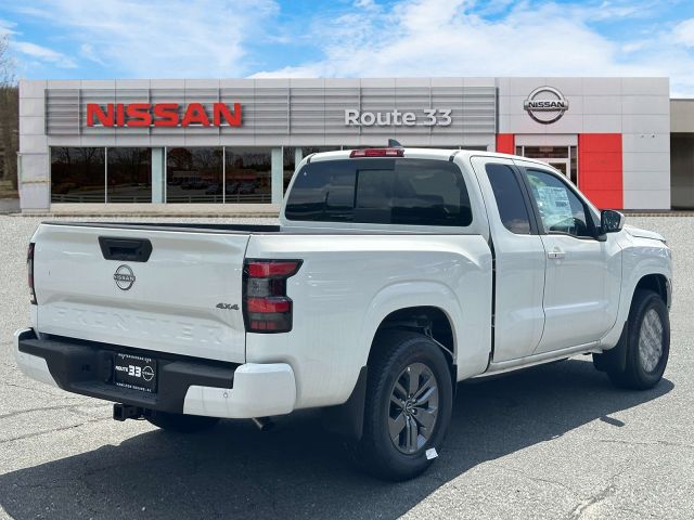 2025 Nissan Frontier King Cab 4x4 SV