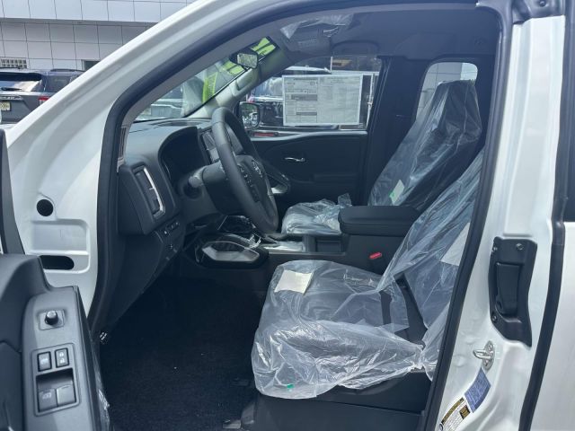 2025 Nissan Frontier King Cab 4x4 SV