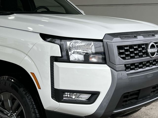 2025 Nissan Frontier King Cab 4x4 SV