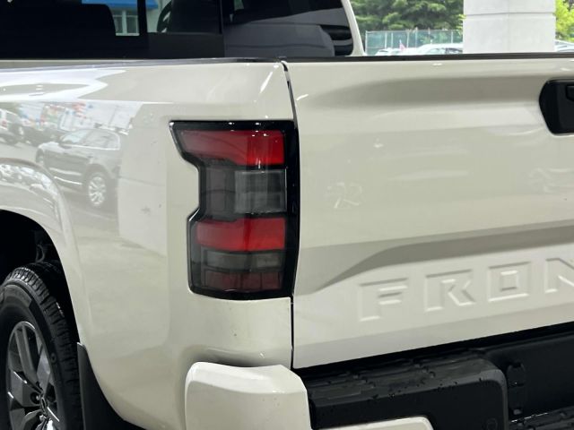 2025 Nissan Frontier King Cab 4x4 SV