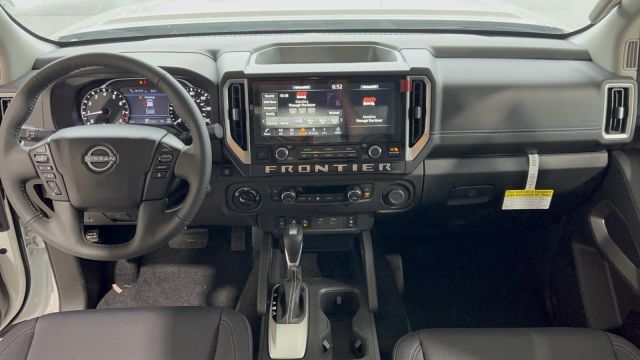 2025 Nissan Frontier King Cab 4x4 SV