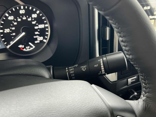 2025 Nissan Frontier King Cab 4x4 SV